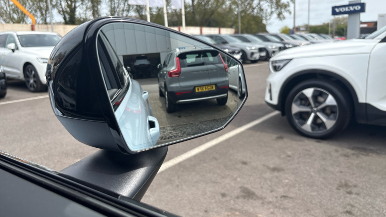 Volvo EX30 200kW SM Extended Range Plus 69kWh 5dr Auto Electric Estate